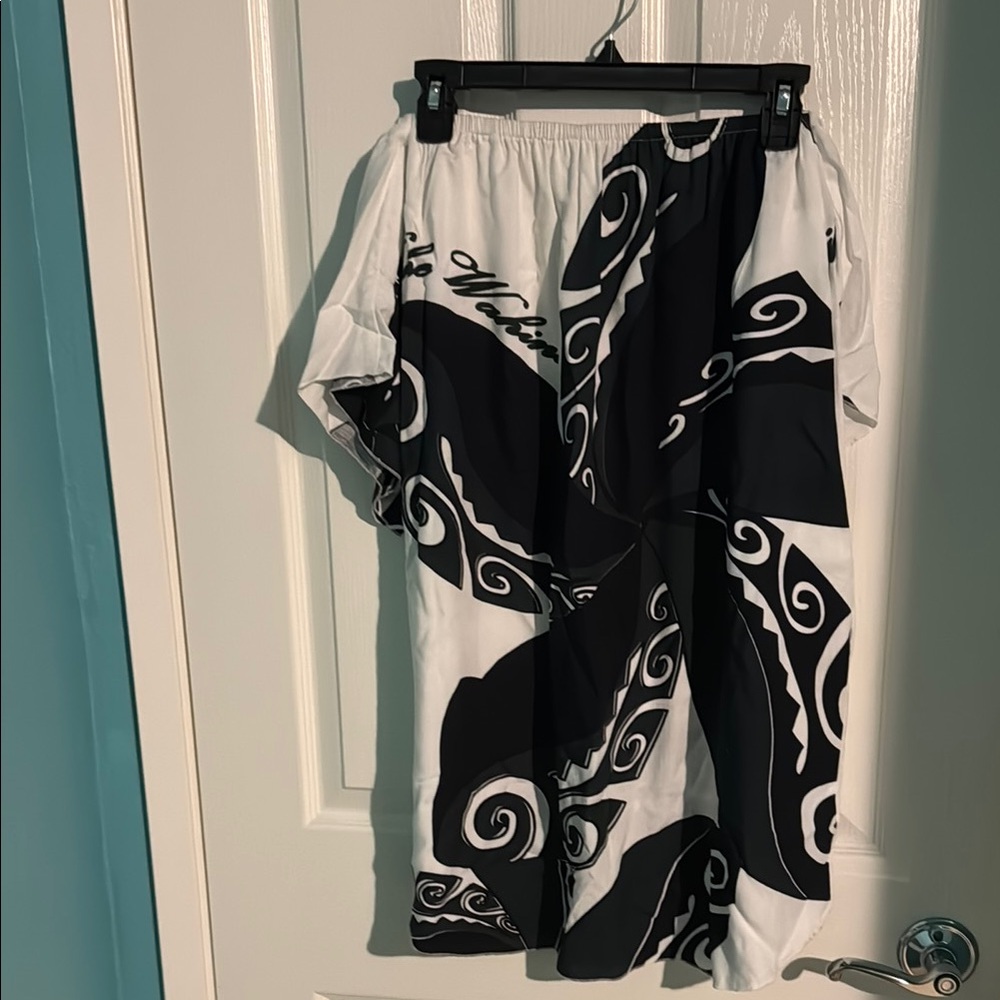 Nahe Wahine Black and White Women's short dress